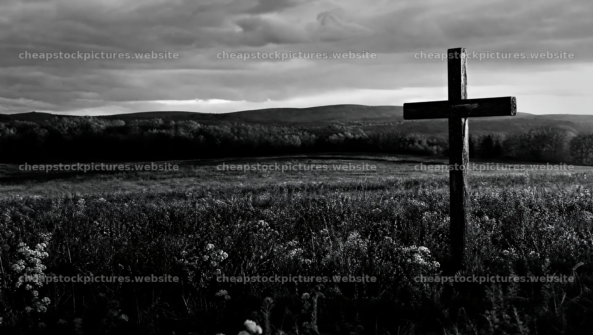 Christian cross in autumn meadow under copper light – stock pictures 10556x5968