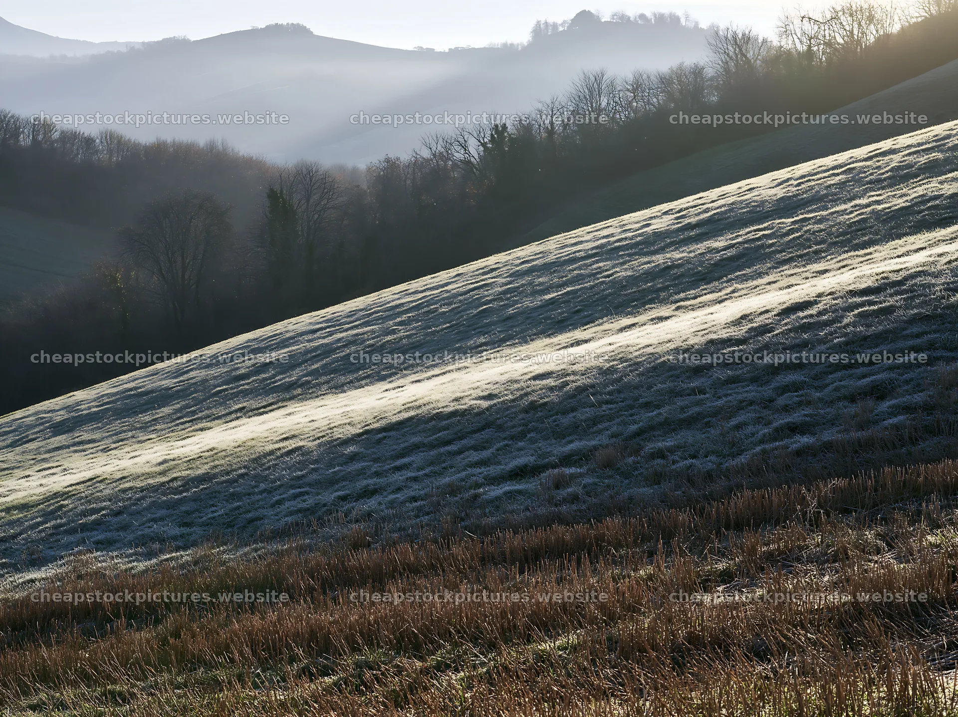 Frost-touched meadow at dawn in the countryside – stock pictures 9174x6866